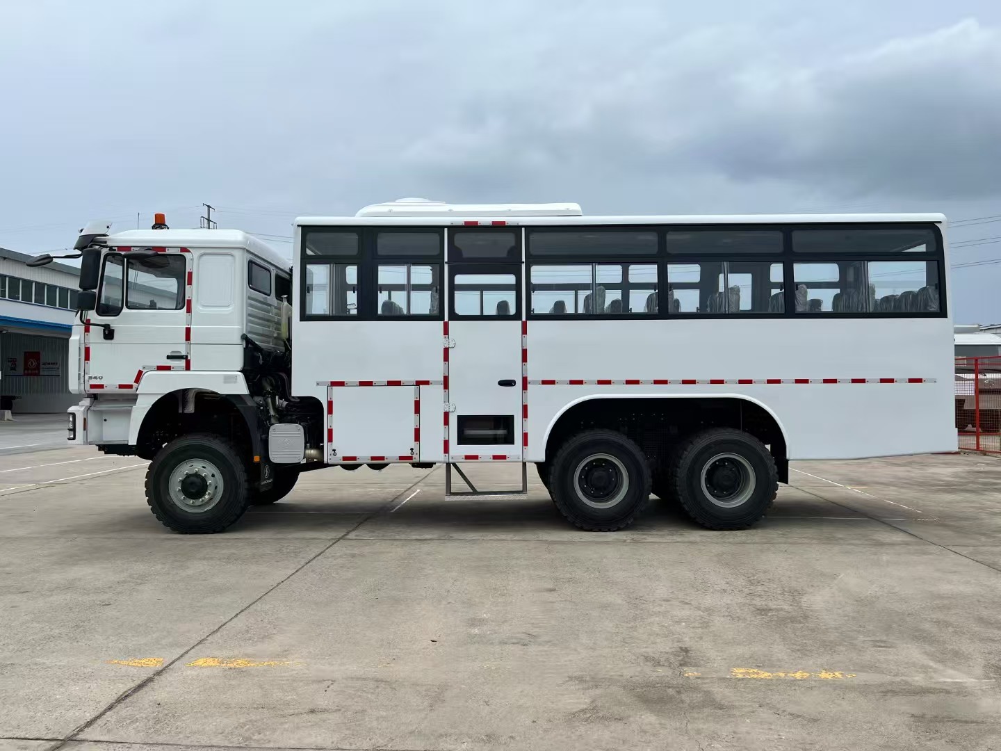 Combination Bus - The Ideal Blend of Truck and Bus Features - 网站